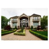 Gorgeous Staten Island Sale!