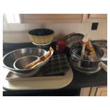 Assorted Bakeware