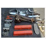 Kitsch & Cool Stuff Online Auction by Caring Transitions - Ends 6/30!