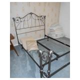 metal queen size bed 