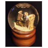Emitt Kelly musical snow glabe