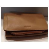 buxton womans wallet