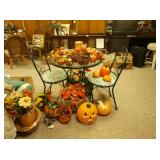Glass top table w/sweetheart chairs