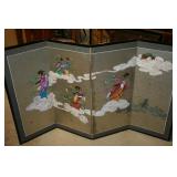 Hanging oriental screen