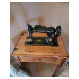 Singer Sewing Machine 