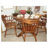 Dining set with 6 chairs/2 leaves