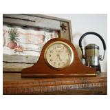 Small Seth Thomas mantle clock