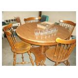 Ethan Allen round table with 6 chairs & leaf