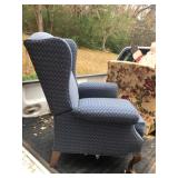 Wing back recliner 