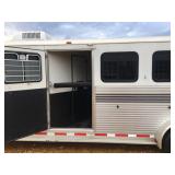 2002 Silver Star 4 horse living quarters 