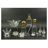 Lot 24: Group Lot of 12 Glass Items 
