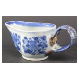 Lot 578: 18th Century Porcelain Chinese Gravy Boat 