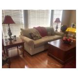 BEE'S KNEES IS IN COLLEGE PARK