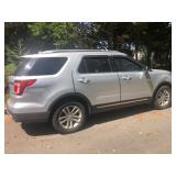 2016 Ford Explorer w/53,000 miles