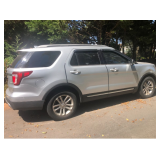 2016 Ford Explorer w/53,000 miles