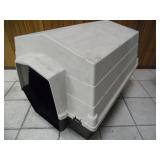 Rubbermaid Large Dog House - current bid $15