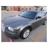 2008 Chrysler 300 LX - Runs 124k miles - current bid $850