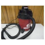 Working 6 Gallon Shop Vac - current bid $20