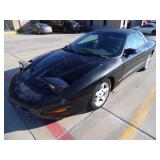 1997 Pontiac Firebird - Runs - current bid $600