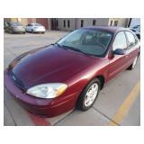 2006 Ford Taurus SEL - Runs - current bid $425
