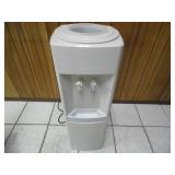 Working Oasis Hot/Cold Water Dispenser - current bid $10