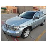 2005 Chrysler Pacifica Touring Edition - Runs - current bid $1400
