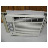Working GE Window Unit Air Conditioner - current bid $45