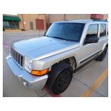 2007 Jeep Commander 112k - Runs - current bid $950