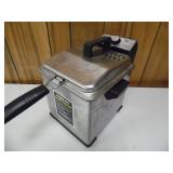 Working Warring Pro Deep Fryer - current bid $15