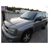2005 Chevy TrailBlazer 4x4 - Runs - current bid $1350
