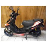 2002 Aprilia SR50 Ditech Gas Scooter - current bid $100