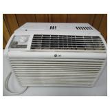 Working LG Window Unit Air Conditioner - current bid $50