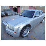 2007 Chrysler 300 - Runs - current bid $750
