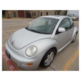 2000 Volkswagen Beetle GLX - runs - current bid $500