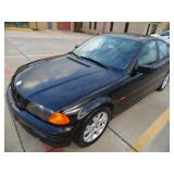 2000 BMW 323i - runs - current bid $750