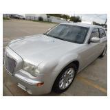 2007 Chrysler 300C Hemi - current bid $1150
