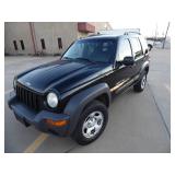 2002 Jeep Liberty Sport - Runs - current bid $800