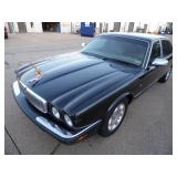2001 Jaguar XJ Series Vanden Plas - Runs - current bid $550
