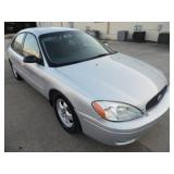 2007 Ford Taurus SE - Runs - current bid $325