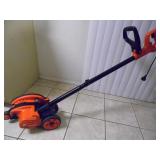 Working Black & Decker Electric Edger - current bid $30