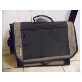 Targus Large Laptop Case - current bid 0