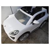 Porsche Macan Kids Ride On - current bid $10