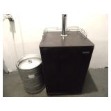 Kenmore Kegerator Refrigerator w/Keg - Works opening bid $30