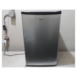 Whirlpool Compact Refrigerator Works