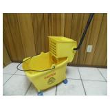 Rubbermaid Commercial Map Bucket