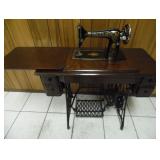 Antique 1917 Singer Sewing Machine