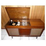 Working Vintage 1960s GE Record Player