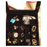 Assorted jewelry