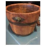 Wood bucket