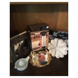 Assorted kitchen gadgets